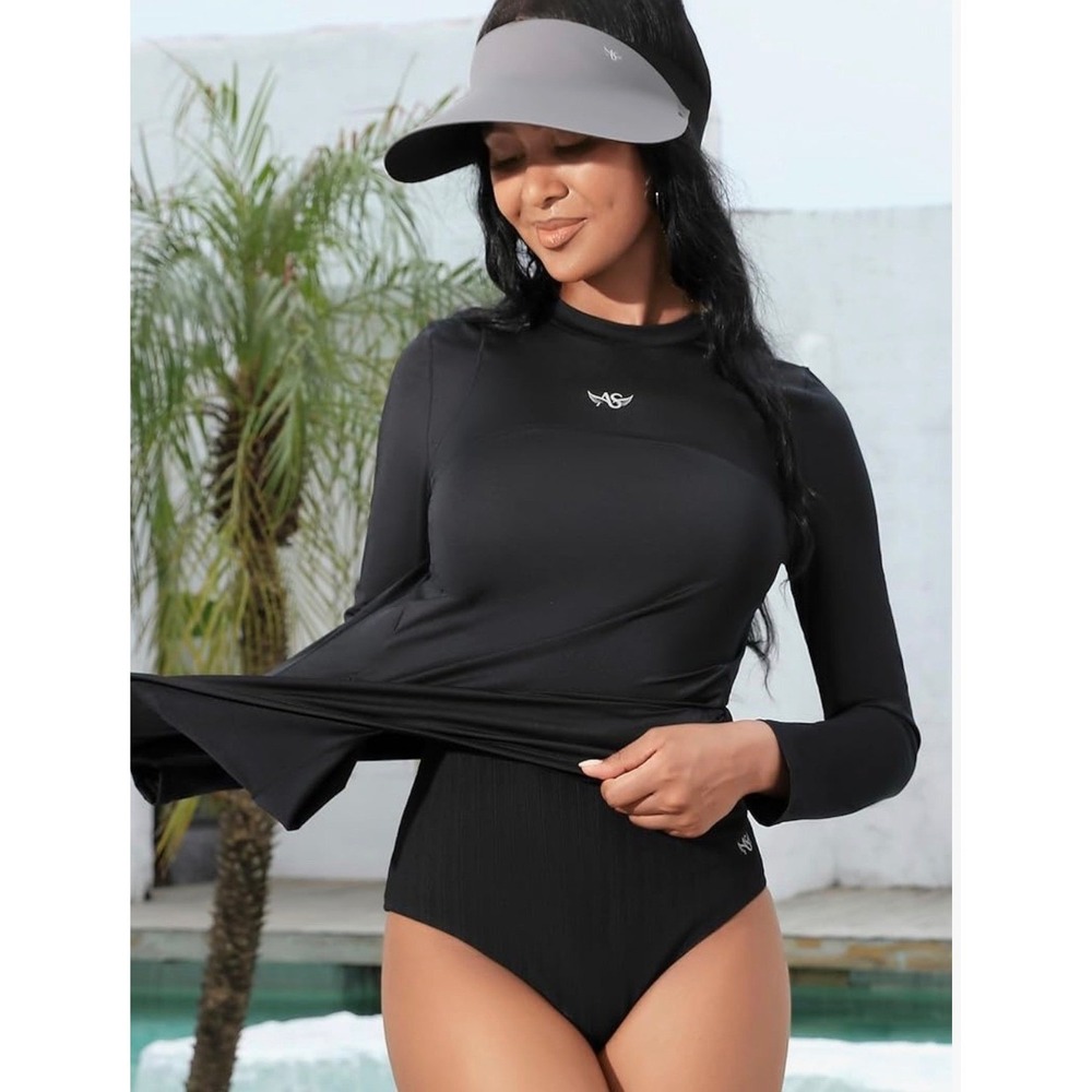 Angel Season Black Long Sleeve rash guard Top Zip Pockets M NEW